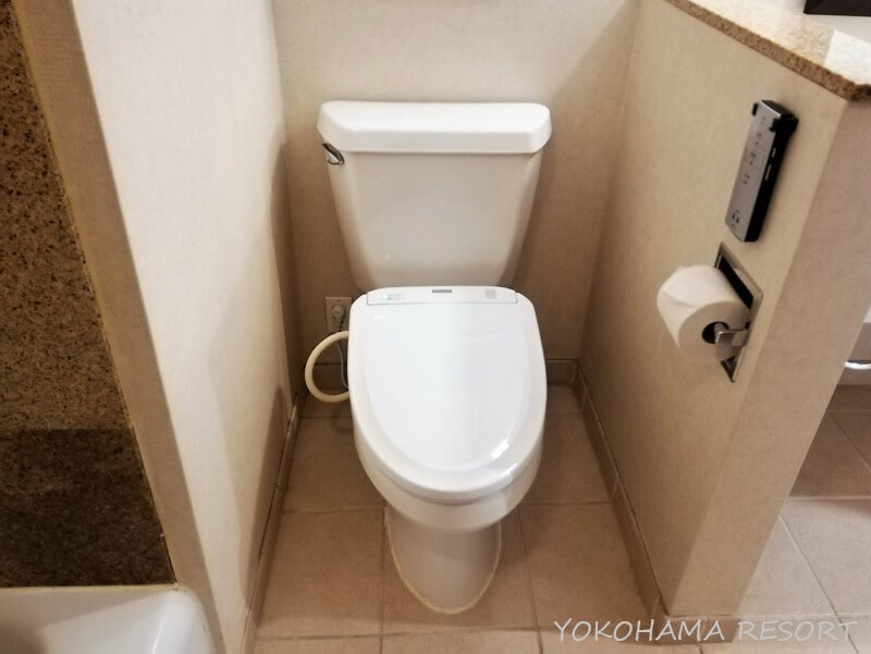 ハワイ ワイキキ モアナサーフライダー 室内 トイレ ウォシュレット