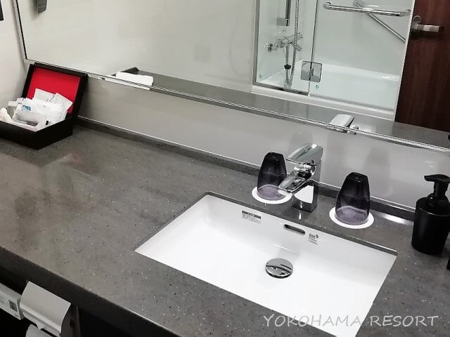 コートヤードバイマリオット新大阪ステーション　バスルーム 洗面台