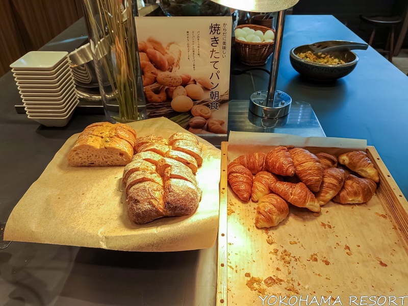 スーパーホテル佐野藤岡 無料朝食 焼きたてパン