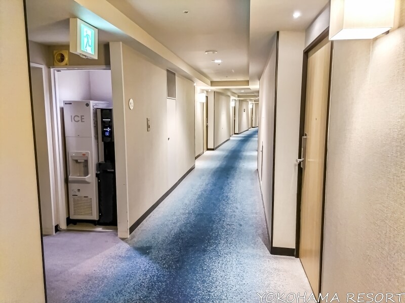 ヒルトン東京ベイ８階の廊下