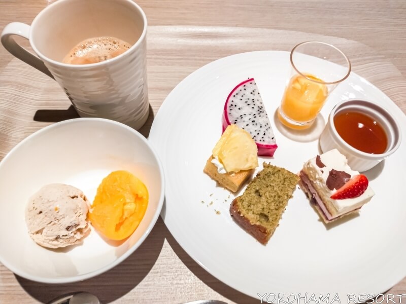 ケーキやアイスなどのデザート