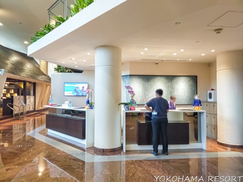 フロントデスク
