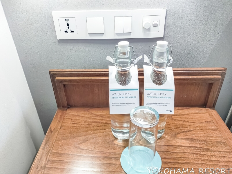 ベッドルームのミネラルウォーター