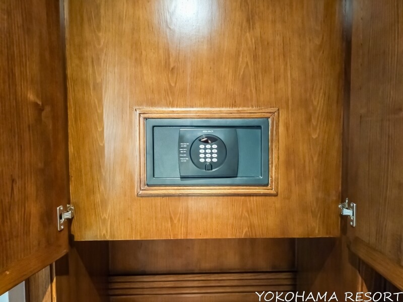 ベッドルームのセイフティボックス