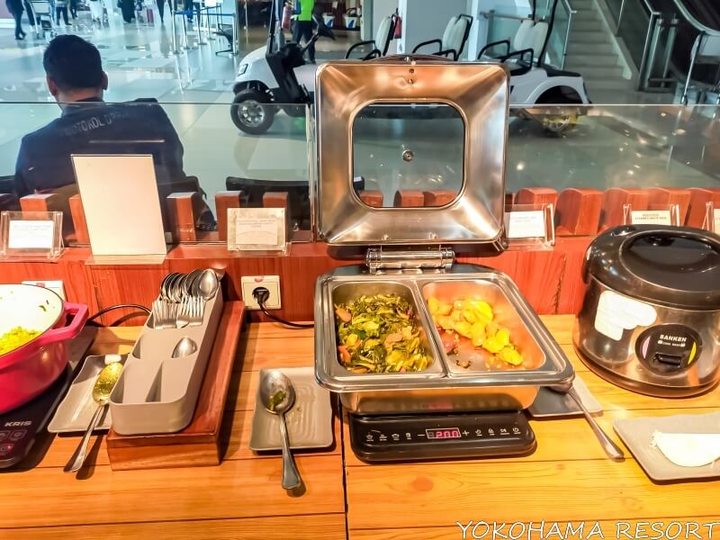 ブルースカイ・プレミア・ラウンジの食事