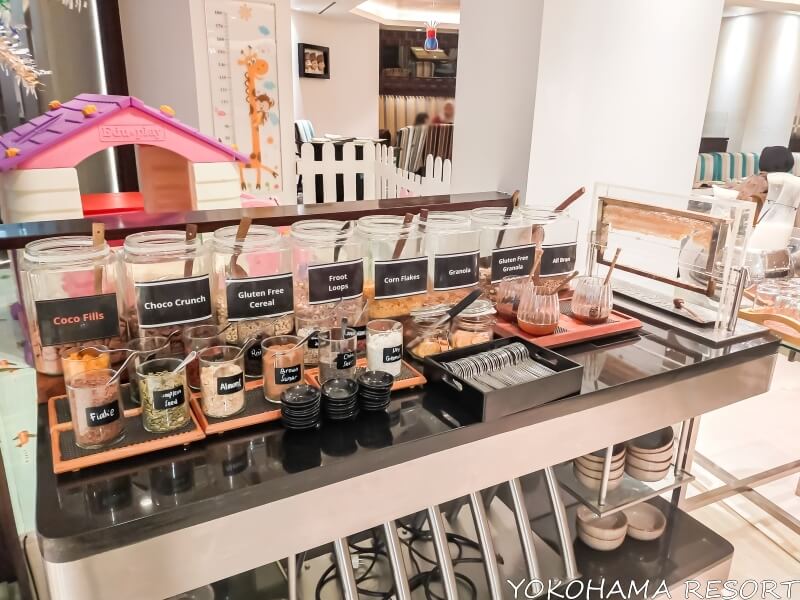 シリアルコーナー