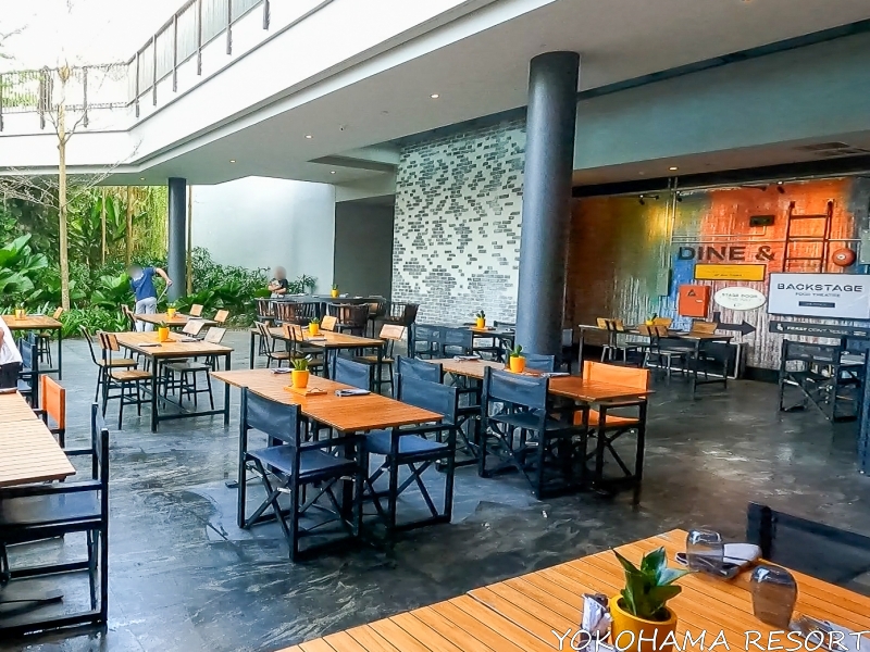 レストラン「BACKSTAGE」