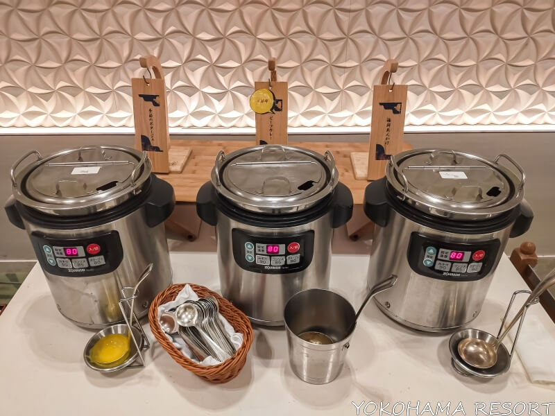 季節のポタージュ、牛筋肉のカレー、海鮮あんかけ