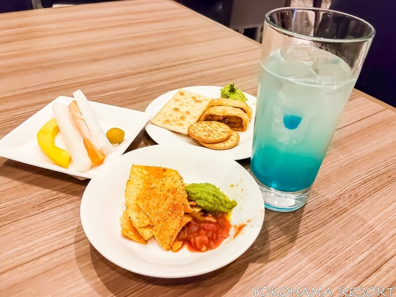 料理とカクテル