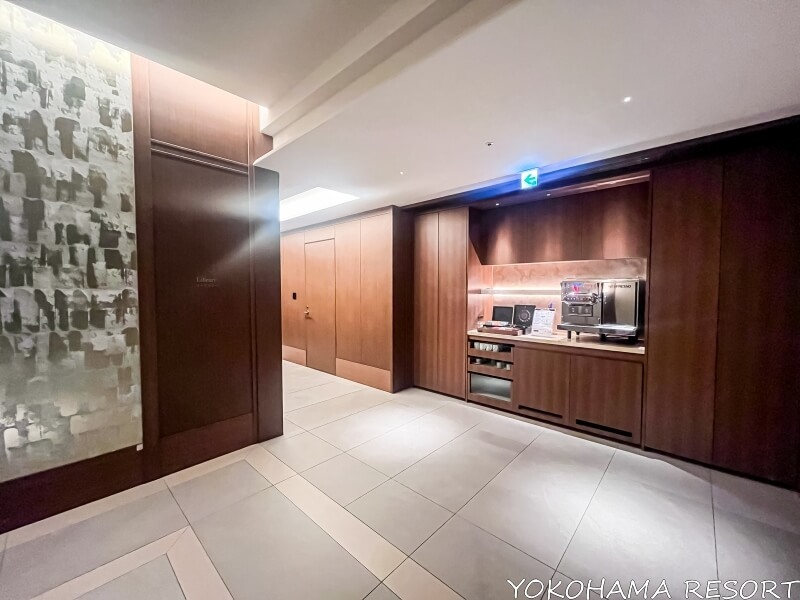 ライブラリー入口