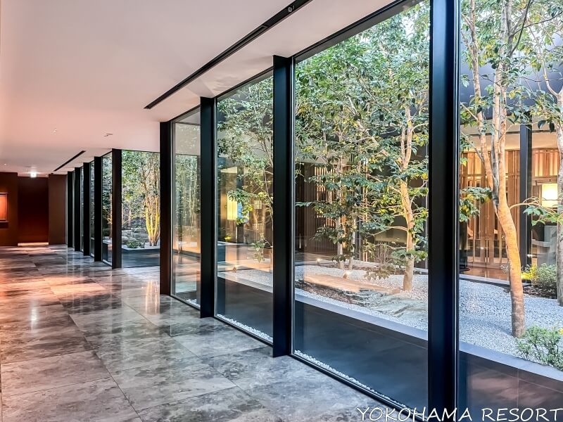 レセプションへの廊下