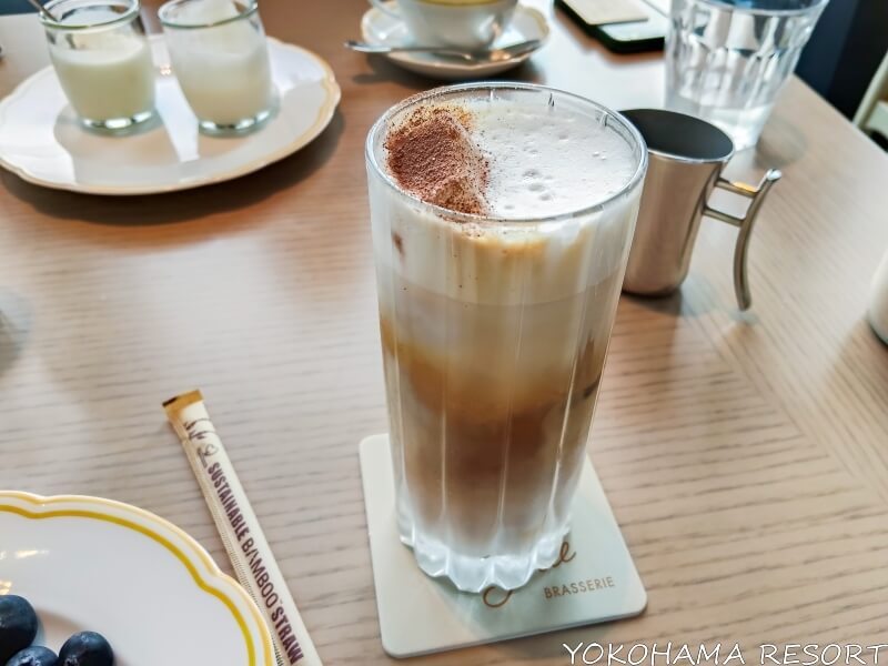 オーダーしたアイスカプチーノ