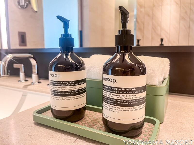 洗面台のボディバームとハンドウォッシュ