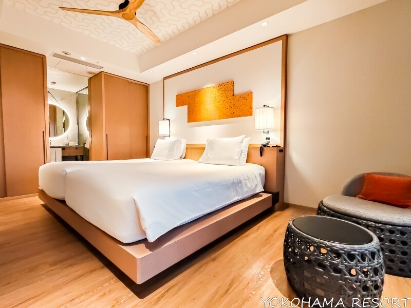 セミダブルベッド２台