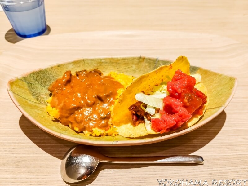 カレーとタコス