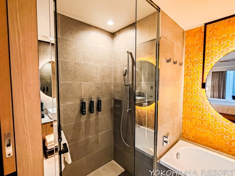 シャワーブース