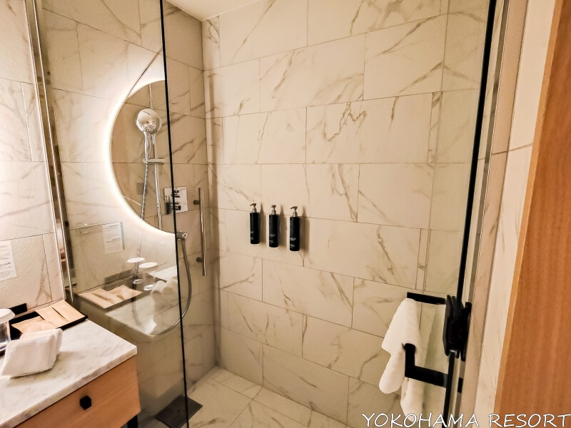 シャワーブース