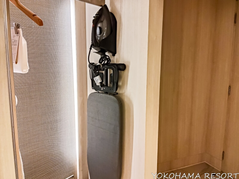 アイロンとアイロン台