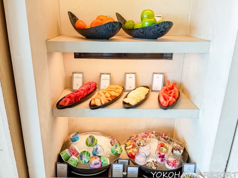 フルーツ、ヨーグルト