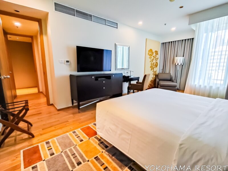 マスターベッドルームのテレビ