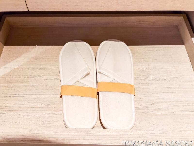 使い捨てスリッパ