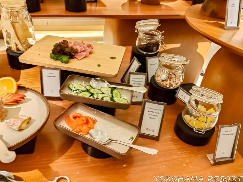 イブニングカクテルのフード(ハム類)