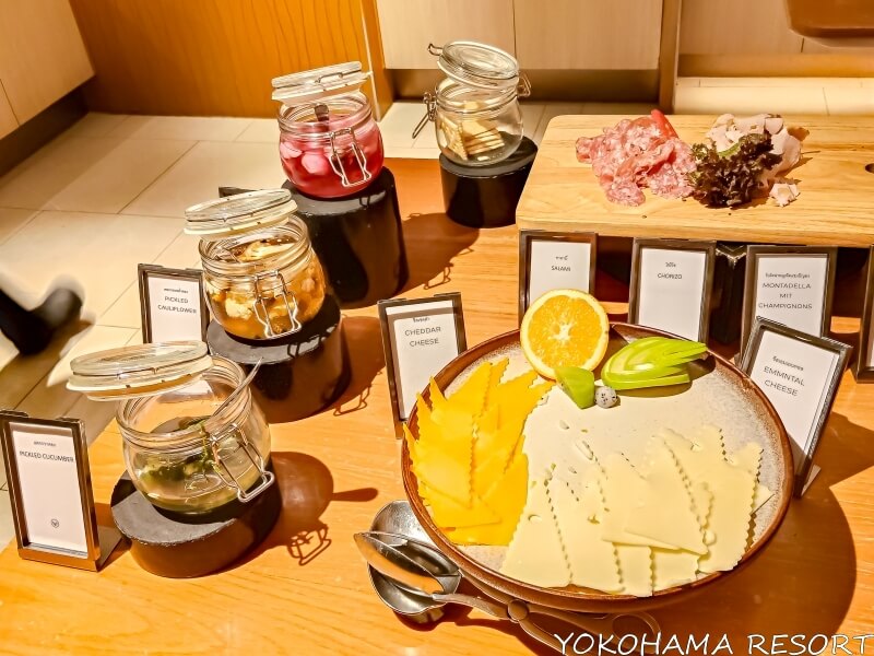 イブニングカクテルのフード(チーズ)