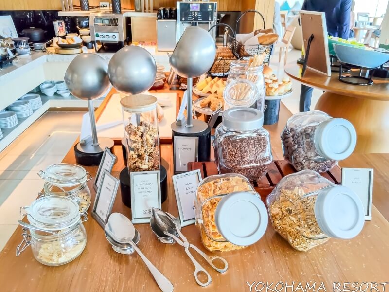 シリアルコーナー