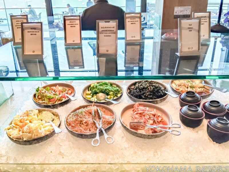 サラダコーナー