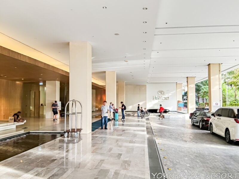 ヒルトン・パタヤの1階車寄せ