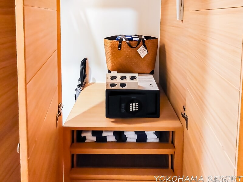 マスターベッドルームのクローゼット